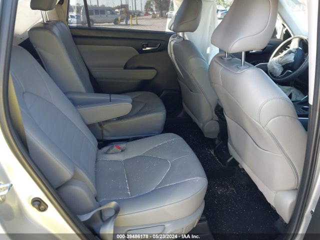 Toyota Highlander Xle 2023 5TDKDRAH8PS521769 Image 8