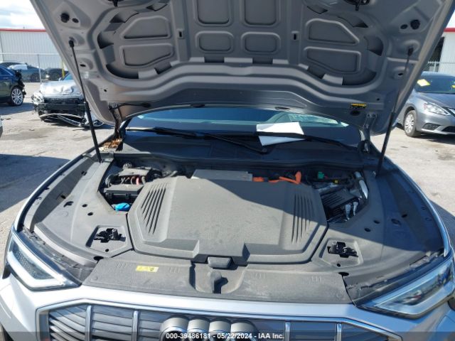 WA1AAAGE3NB024811 Audi E-tron Premium Quattro