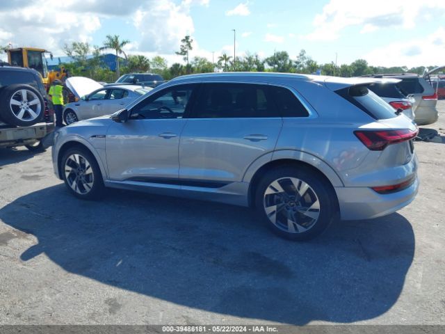 WA1AAAGE3NB024811 Audi E-tron Premium Quattro