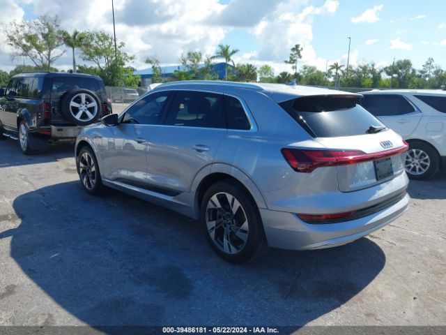 WA1AAAGE3NB024811 Audi E-tron Premium Quattro