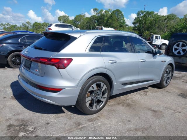 WA1AAAGE3NB024811 Audi E-tron Premium Quattro