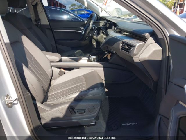 WA1AAAGE3NB024811 Audi E-tron Premium Quattro
