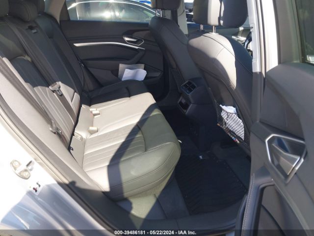 WA1AAAGE3NB024811 Audi E-tron Premium Quattro