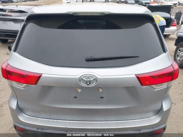 Toyota Highlander Le 2019 5TDZARFH8KS052224 Image 16