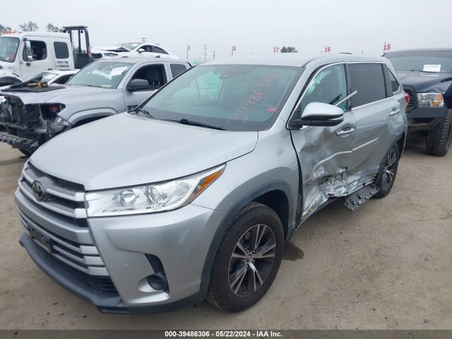 Toyota Highlander Le 2019 5TDZARFH8KS052224 Image 2