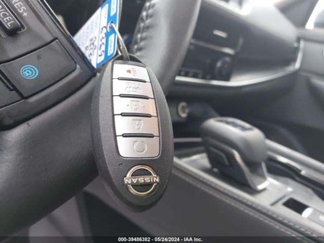JN8BT3DC4NW120348 Nissan Rogue Platinum Fwd