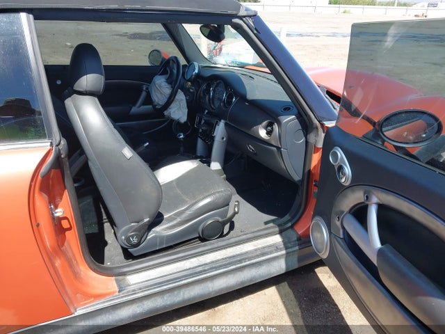 2006 MINI COOPER S WMWRH33586TF86219 Photo 4