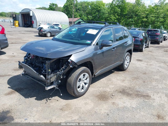 Toyota RAV4 LE 2019 2T3G1RFV4KC015068 Image 2