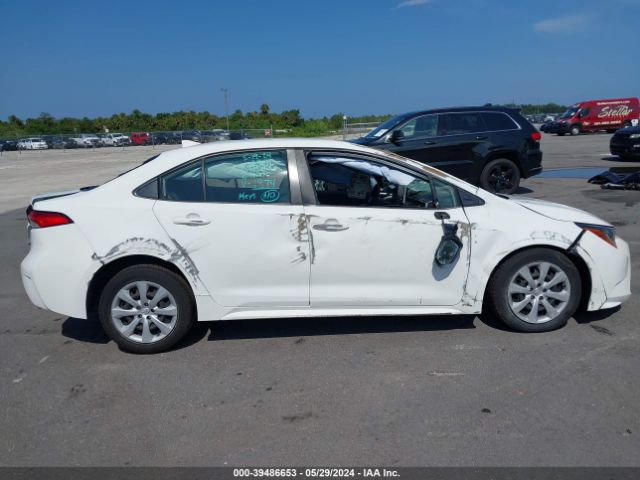 JTDEPRAE6LJ011874 Toyota COROLLA LE