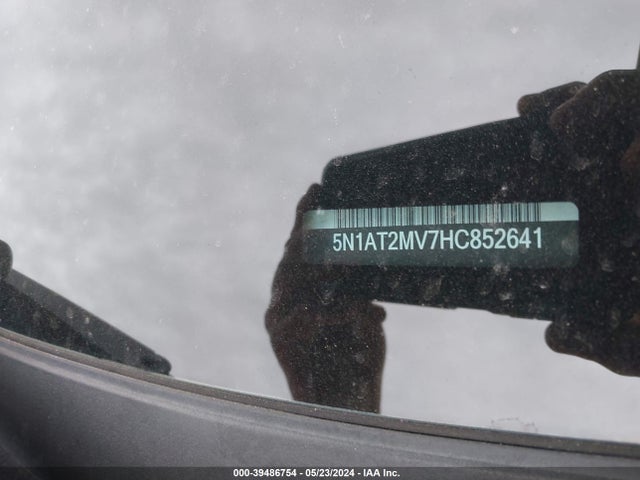 Nissan ROGUE SV 2017 5N1AT2MV7HC852641 Image 9