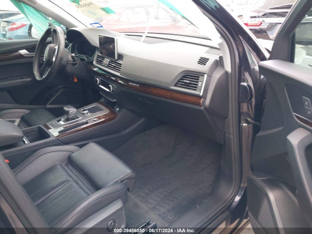 WA1BNAFYXK2021761 Audi Q5 45 Premium