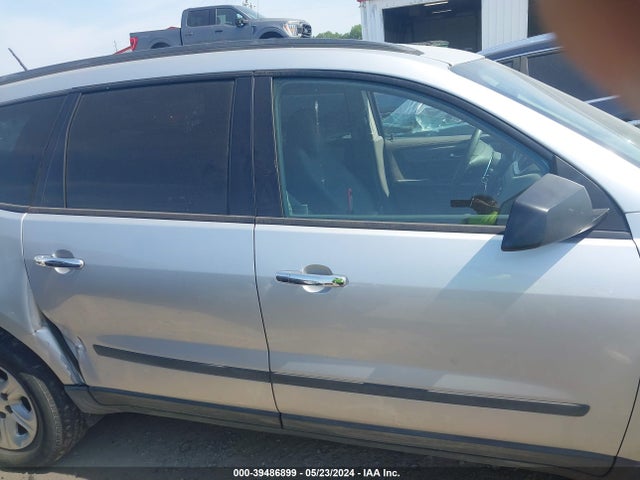 Chevrolet Traverse Ls 2017 1GNKVFED5HJ187452 Image 14