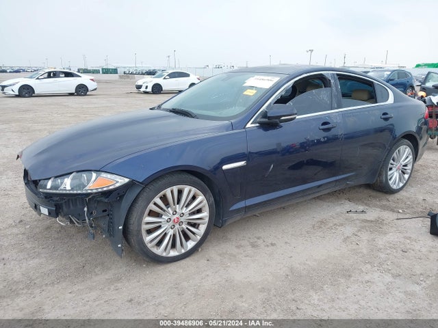 2015 JAGUAR XF SAJWA0FS8FPU57785 Photo 1