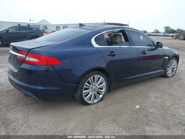 2015 JAGUAR XF SAJWA0FS8FPU57785 Photo 3