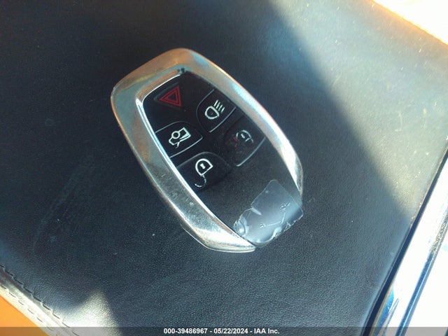 2012 JAGUAR XJ SAJWA2GB9CLV29428 Photo 10