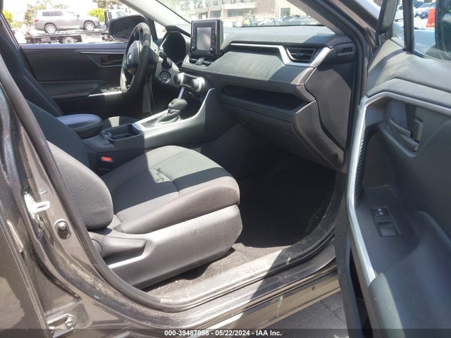 Toyota RAV4 LE 2020 2T3F1RFV3LC116440 Image 5