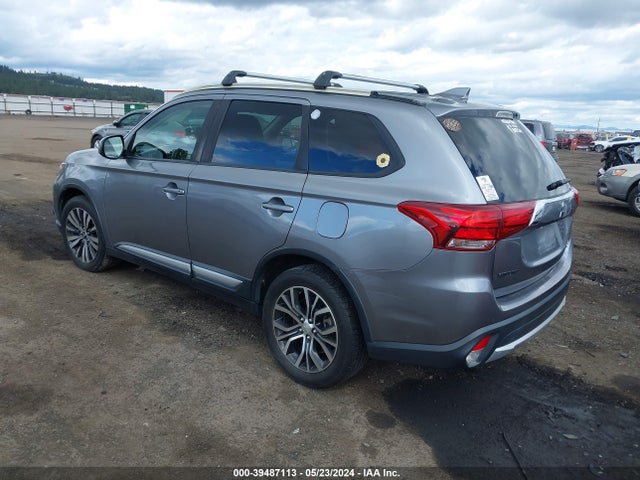 JA4AZ3A30JZ054636 Mitsubishi Outlander Se