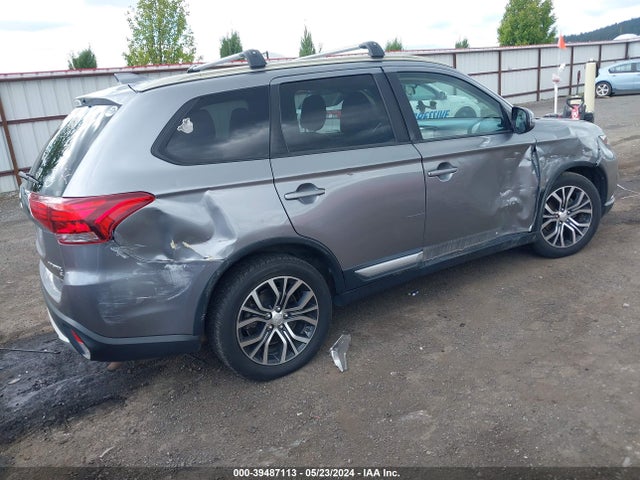 JA4AZ3A30JZ054636 Mitsubishi Outlander Se