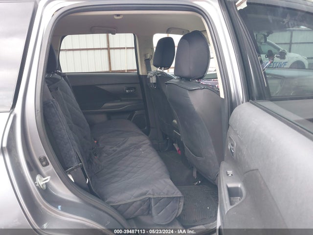 JA4AZ3A30JZ054636 Mitsubishi Outlander Se
