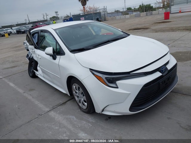 Toyota Corolla Hybrid Le 2024 JTDBCMFE0R3035241 головне зображення