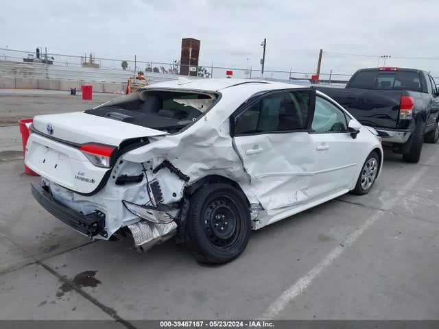Toyota Corolla Hybrid Le 2024 JTDBCMFE0R3035241 Image 4