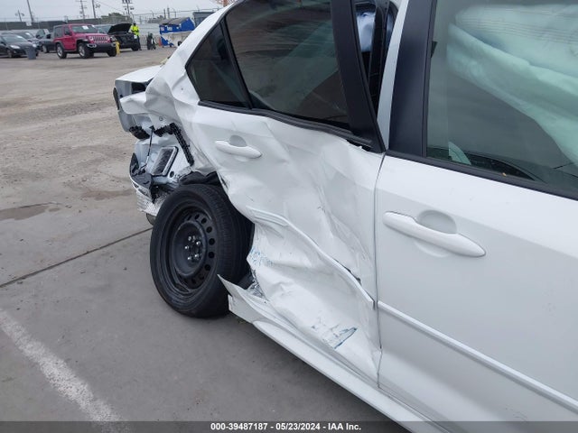 Toyota Corolla Hybrid Le 2024 JTDBCMFE0R3035241 Image 6