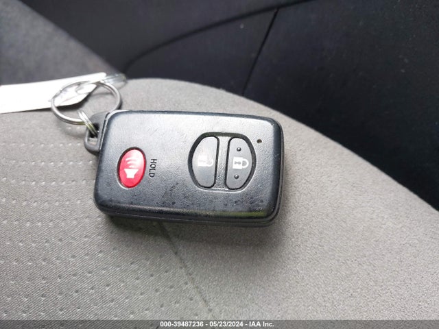 Toyota Prius Two 2015 JTDKN3DU4F1945223 Image 11