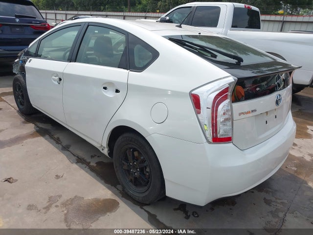 Toyota Prius Two 2015 JTDKN3DU4F1945223 Image 3