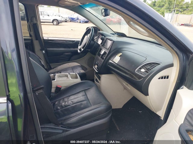 2C4RC1BG9ER381889 Chrysler Town & Country Touring