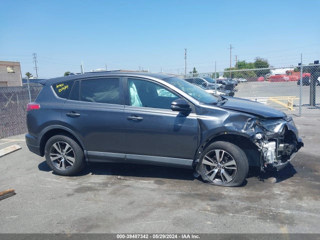Toyota Rav4 Xle 2018 2T3WFREV4JW484091 Image 13