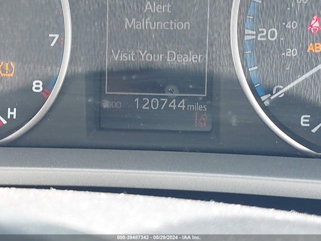 Toyota Rav4 Xle 2018 2T3WFREV4JW484091 Image 15