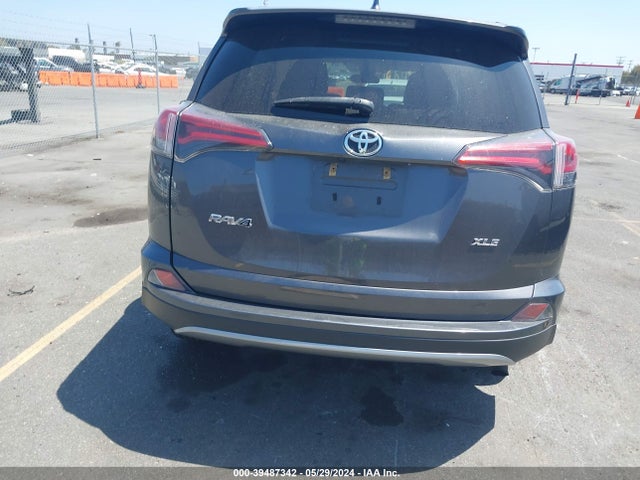 Toyota Rav4 Xle 2018 2T3WFREV4JW484091 Image 16