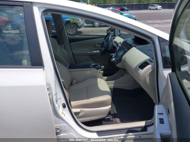 JTDZN3EU7E3333260 Toyota Prius V Five