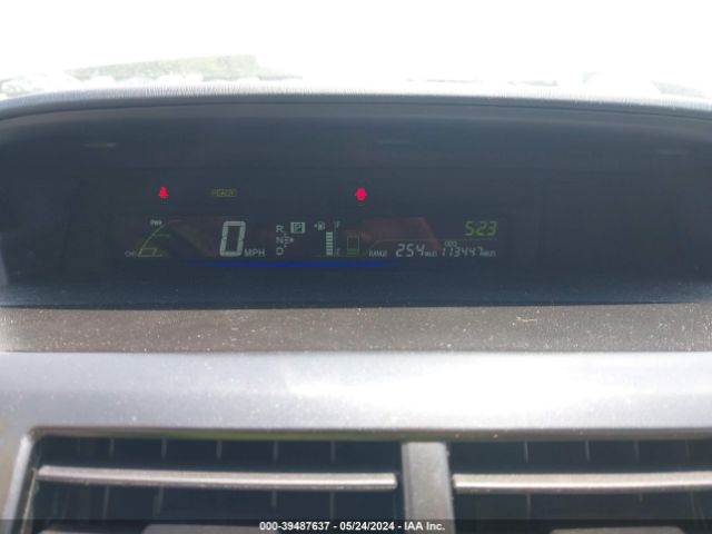 JTDZN3EU7E3333260 Toyota Prius V Five