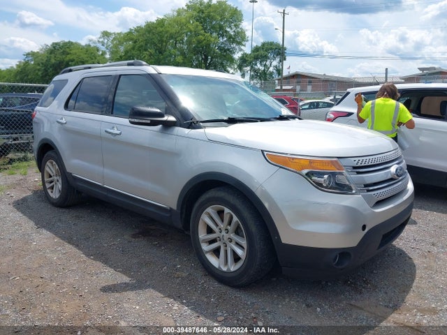 2014 1FM5K7D89EGA01358 main image
