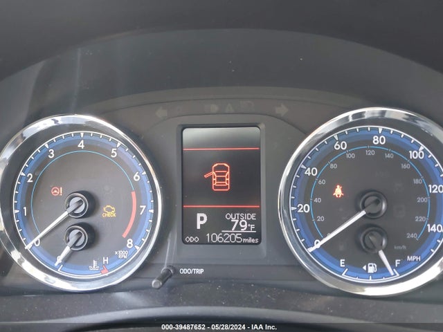 Toyota COROLLA LE 2018 5YFBURHE9JP800160 Image 7