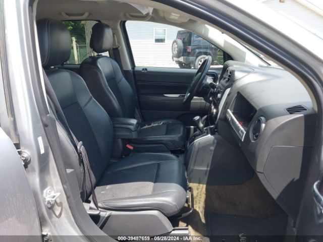 1C4NJDEB4GD781600 Jeep Compass Latitude