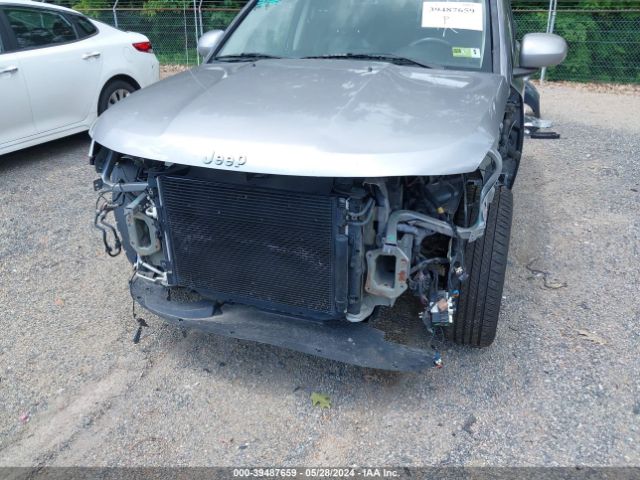 1C4NJDEB4GD781600 Jeep Compass Latitude