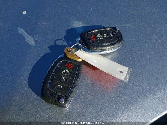 Hyundai SONATA SE 2017 5NPE24AF5HH559553 Image 11