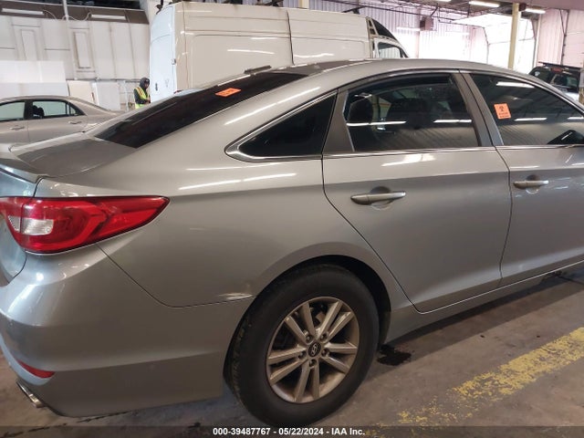 Hyundai SONATA SE 2017 5NPE24AF5HH559553 Image 15