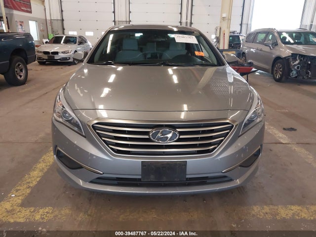 Hyundai SONATA SE 2017 5NPE24AF5HH559553 Image 6