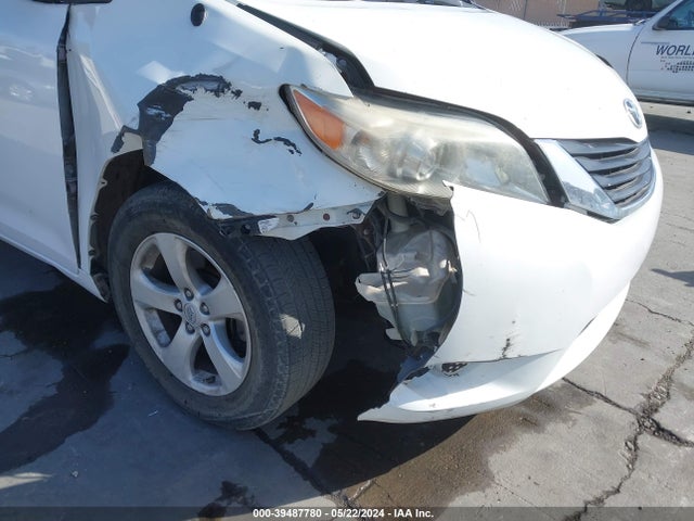 Toyota Sienna Le V6 8 Passenger 2014 5TDKK3DC6ES445517 Image 6