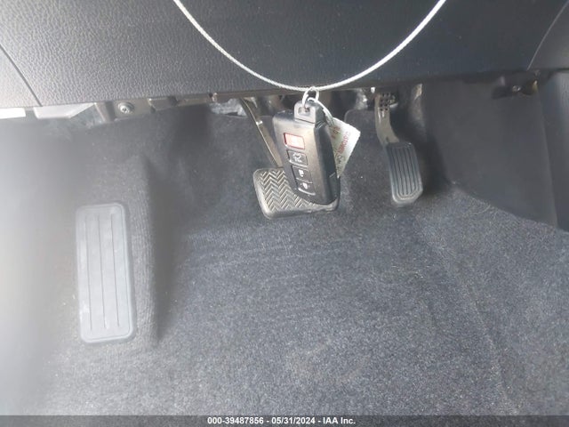 Toyota Rav4 Xle 2016 JTMWFREV7GD081793 Image 11