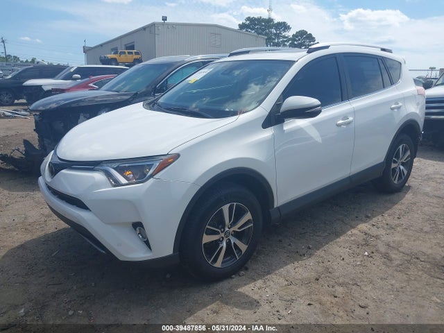 Toyota Rav4 Xle 2016 JTMWFREV7GD081793 Image 2