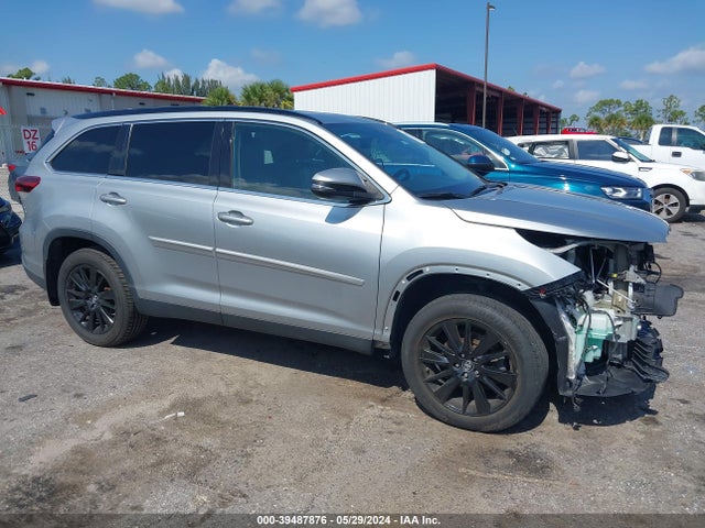 Toyota Highlander Se 2019 5TDJZRFH1KS563876 Image 14