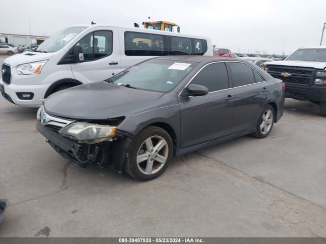 Toyota CAMRY SE 2014 4T1BF1FKXEU744724 Image 2