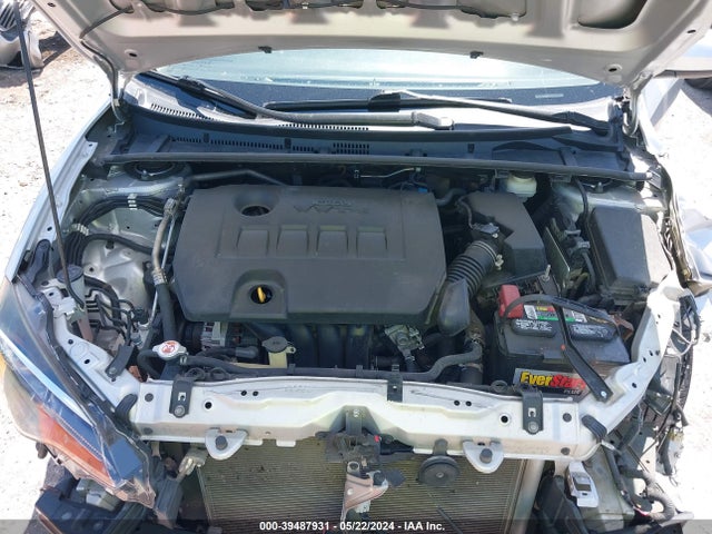 Toyota COROLLA LE 2018 5YFBURHE2JP843089 Image 10