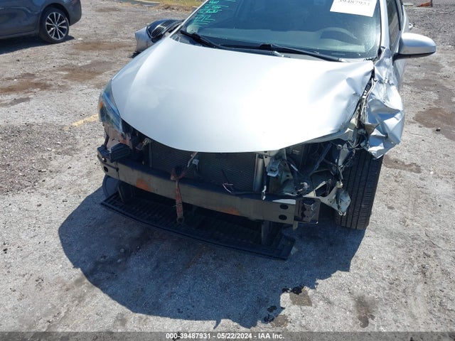 Toyota COROLLA LE 2018 5YFBURHE2JP843089 Image 6