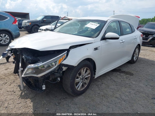 KIA Optima Lx 2018 5XXGT4L34JG248349 Image 2