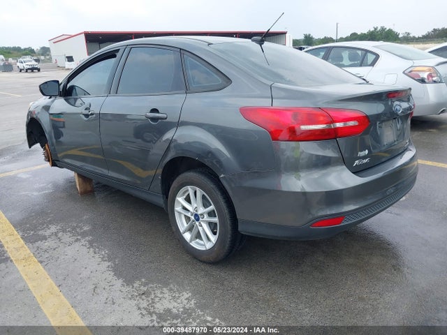 Ford FOCUS SE 2016 1FADP3F24GL395175 Image 3